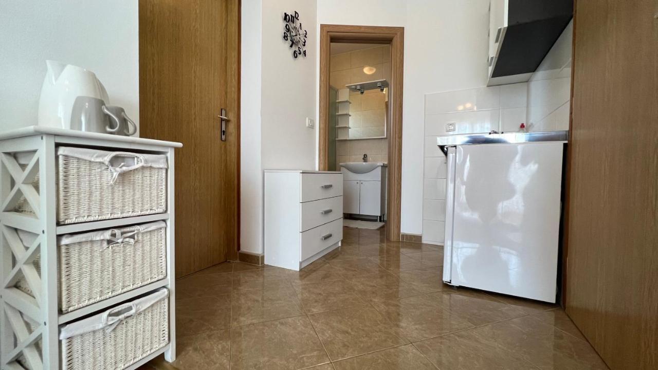 House Roca Apartment Водице Екстериор снимка